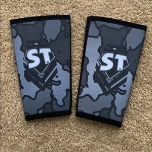 Strong knee sleeves size Small
